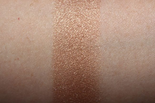 bobbi-brown-camo-luxe-eye-cheek-palette-swatch-650x433